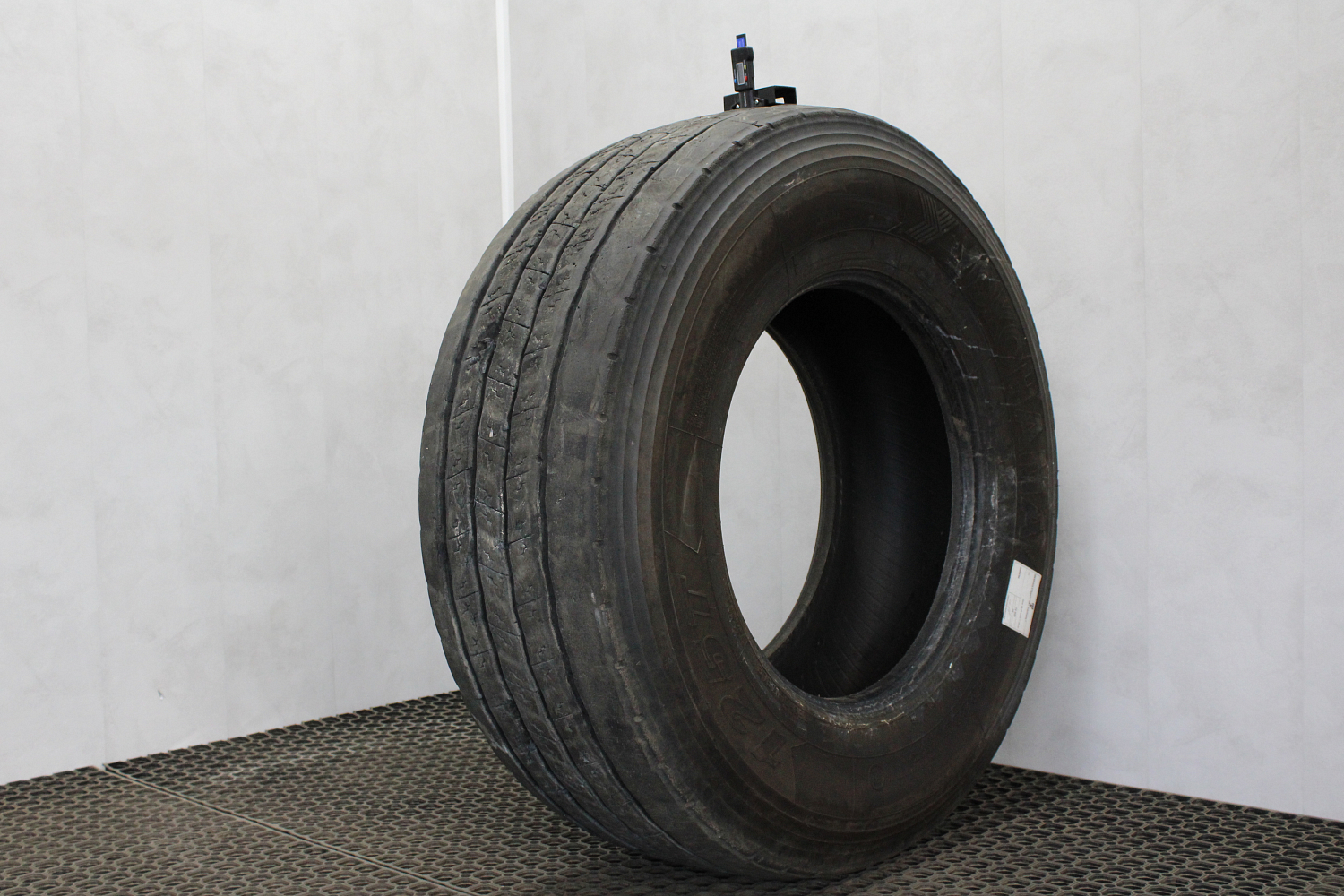 385/65  R22.5  Yokohama 125T 160K