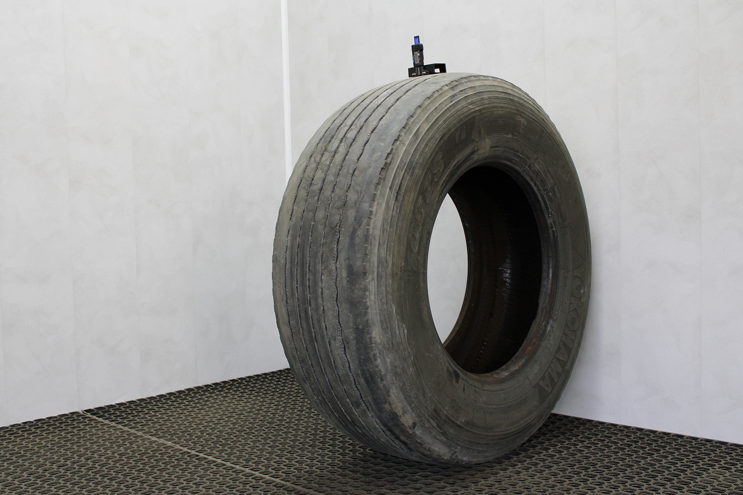 385/65  R22.5  Yokohama 106ZS 158L