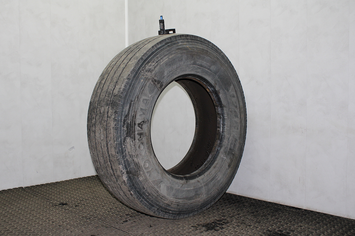 315/80  R22.5  Yokohama 124R 156/150L