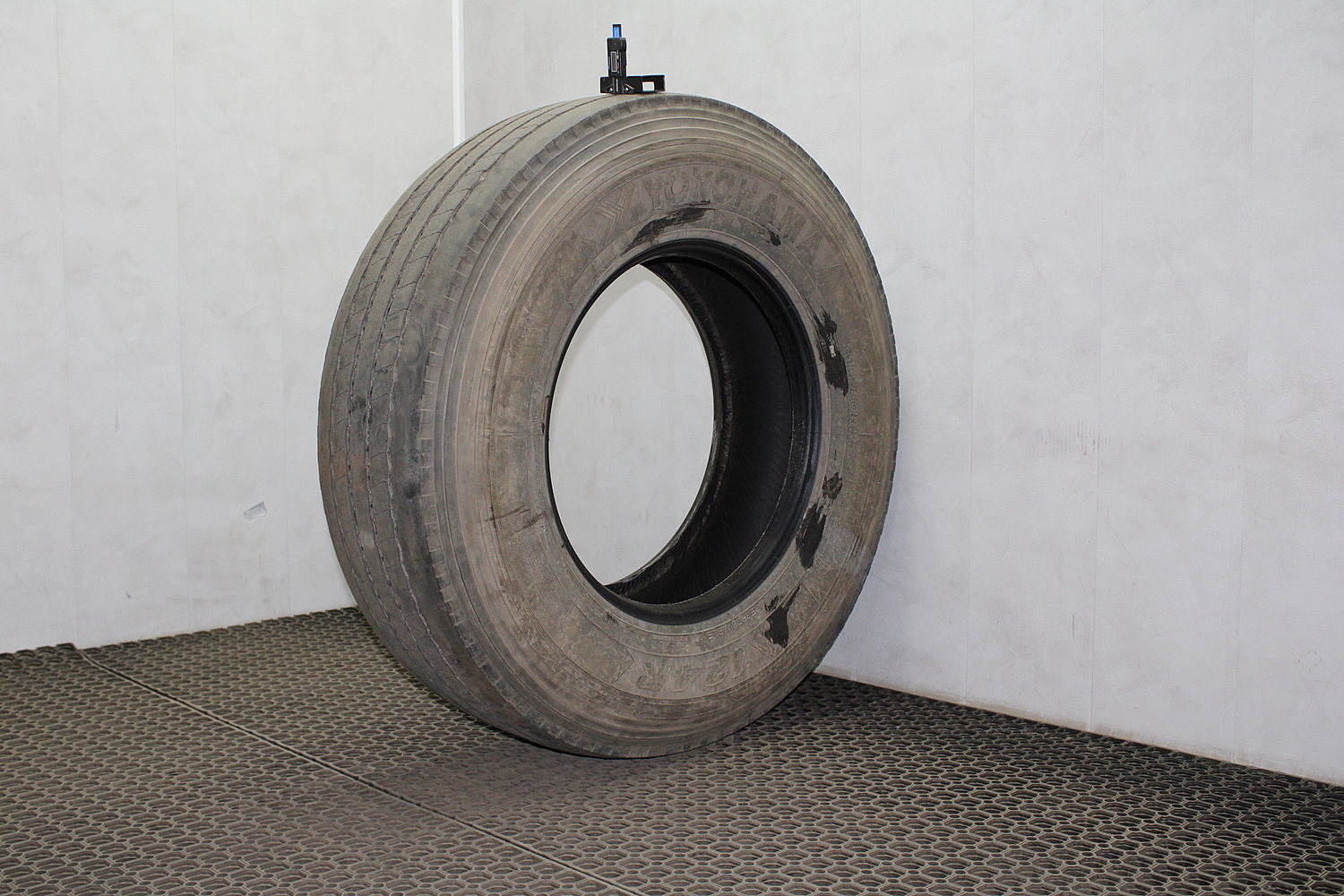 315/80  R22.5  Yokohama 124R 156/150L