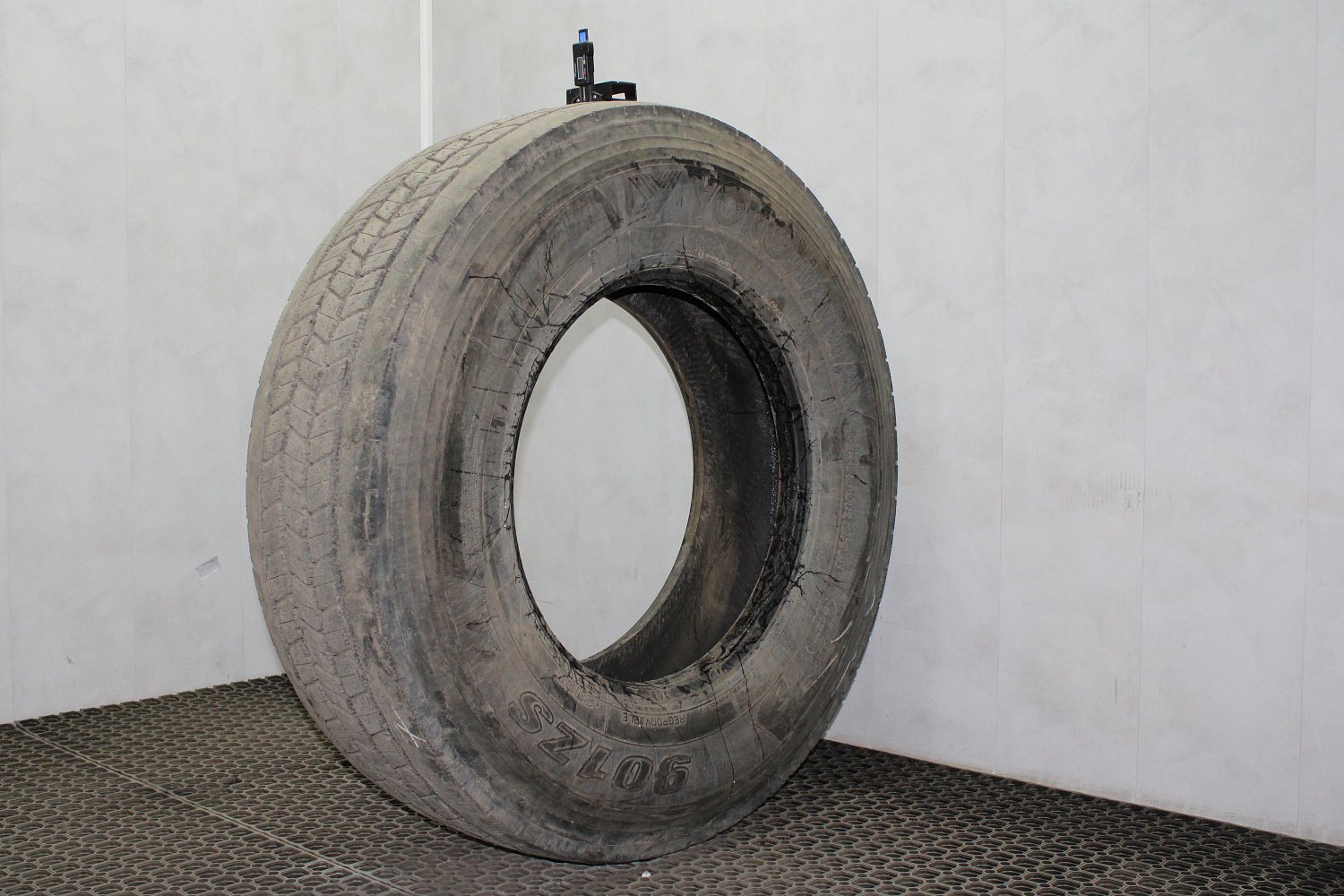 315/80  R22.5  Yokohama 901ZS 156/150L